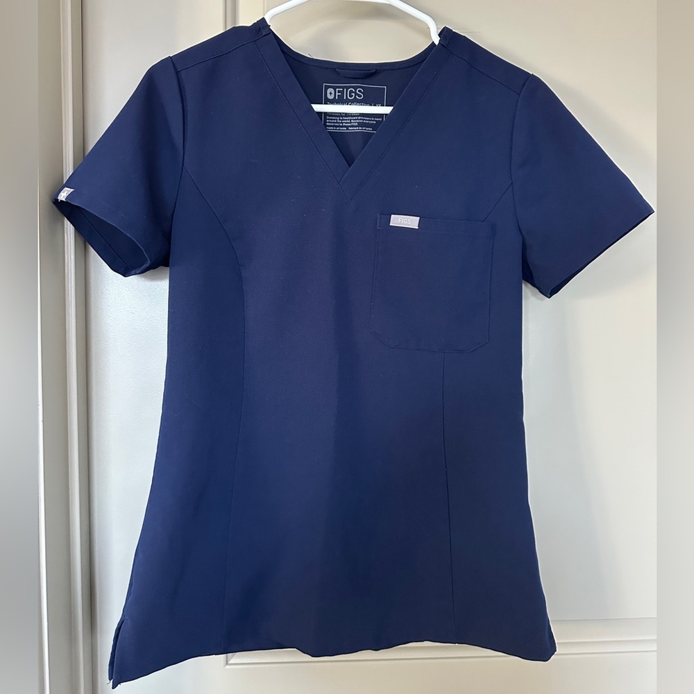 FIGS Women's Navy Catarina™ - One-Pocket Scrub Top - XS / Navy